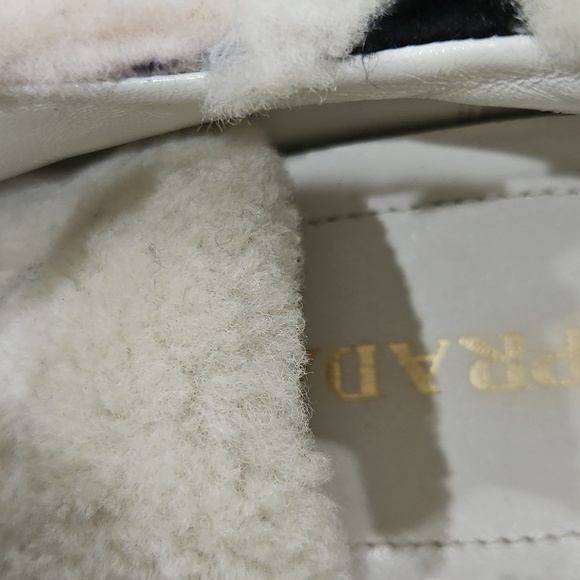 🔥 PRADA White Shearling Leather Sneakers – Size 37 (US 6.5-7) 🔥 - Picture 10 of 11